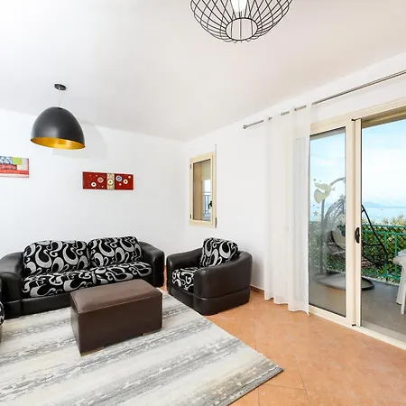 2 1 Apartment